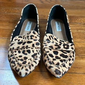 Steve Madden leopard printed cow hair flats